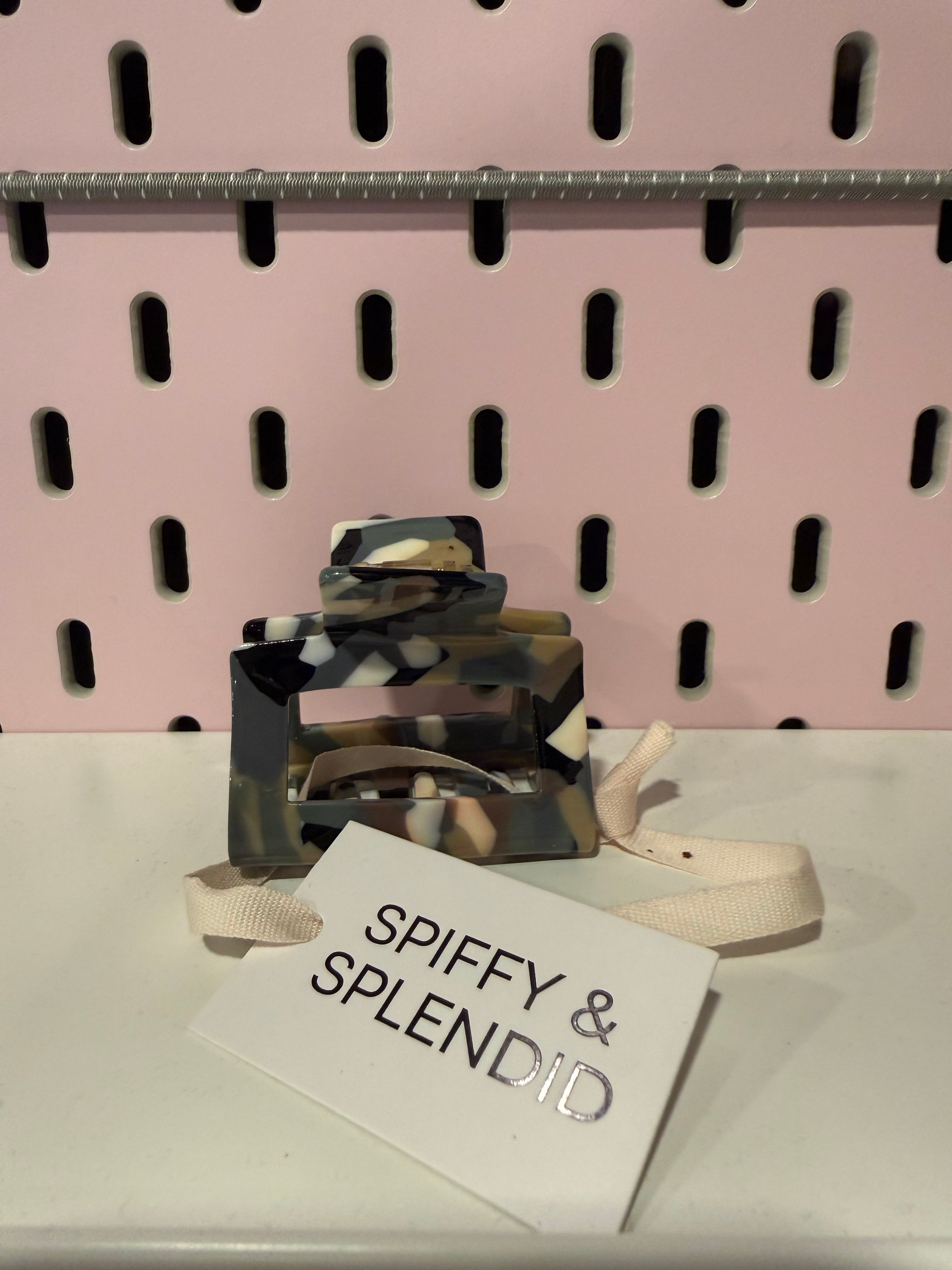 Blendy Neutral Jaw Clip
